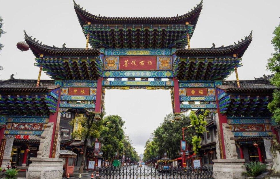 逃离违建房屋8
